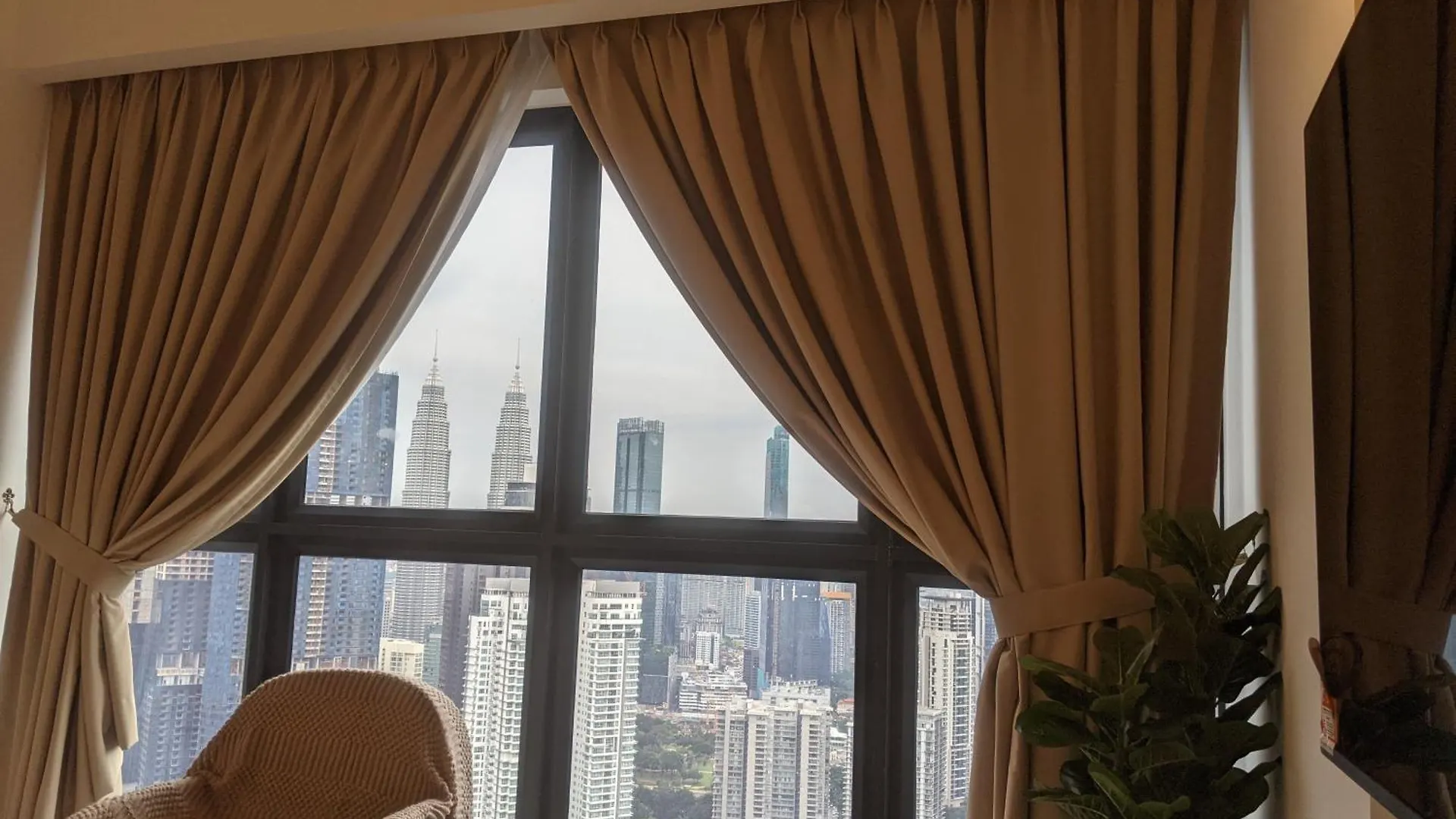 Agile Service Suite Kl Kuala Lumpur 0*,